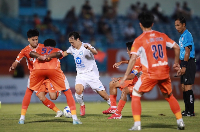 Ảnh bài viết Soi trận Đà Nẵng vs Nam Định: Canh bạc của nhà vua