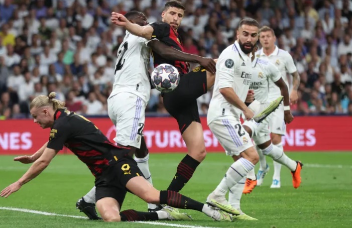 Ảnh bài viết Real Madrid nhận cảnh báo về kịch bản bị Man City lội ngược dòng