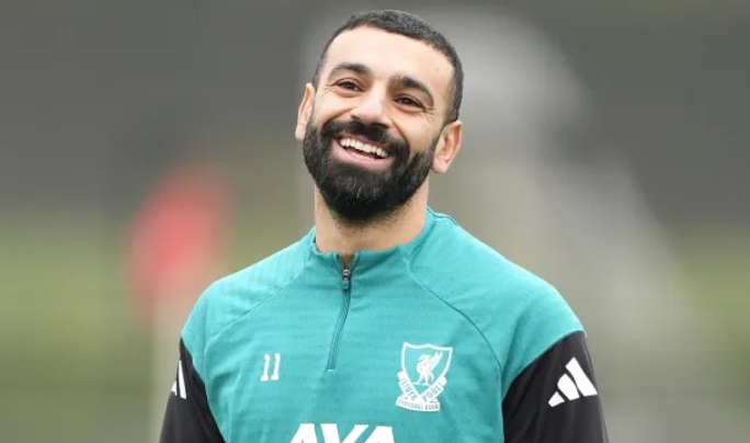 Salah đang l&agrave; niềm hy vọng tr&ecirc;n h&agrave;ng c&ocirc;ng The Kop.