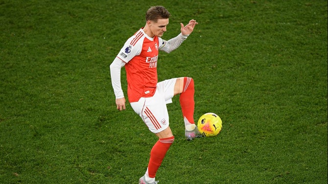  Odegaard sẽ phải ngồi ngo&agrave;i ở trận gặp Bayer.