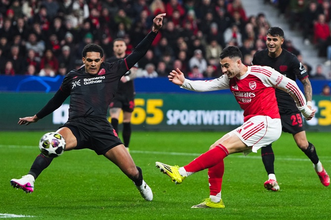 Arsenal được kỳ vọng sẽ đ&aacute;nh bại Bayer để gi&agrave;nh v&eacute; đi tiếp.