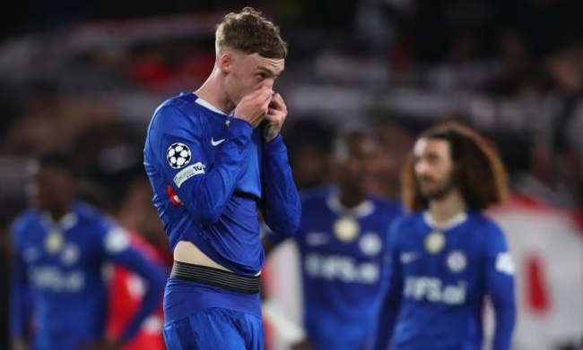 Chelsea 'phơi áo' trước PSG.