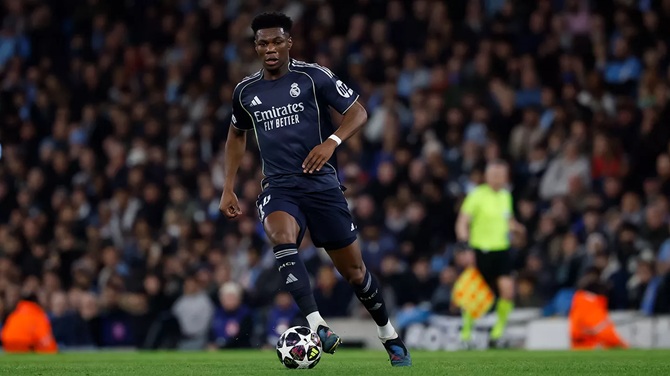 Tchouameni (7,5): M&agrave;n tr&igrave;nh diễn ho&agrave;n hảo. Chơi th&ocirc;ng minh, su&yacute;t đ&aacute;nh đầu ghi b&agrave;n v&agrave; c&oacute; đường kiến tạo nhạy b&eacute;n ấn định tỷ số.