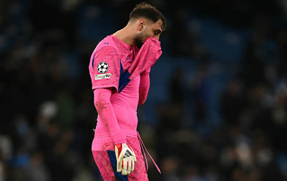 Donnarumma (6.4): C&oacute; một v&agrave;i pha cứu thua tốt v&agrave; kh&ocirc;ng thể l&agrave;m g&igrave; hơn trước quả phạt đền. Anh c&oacute; t&igrave;nh huống va chạm mạnh với Vinicius nhưng may mắn kh&ocirc;ng bị thổi phạt.