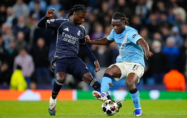 Doku (6.5): L&agrave; mũi tấn c&ocirc;ng nguy hiểm xuy&ecirc;n suốt trận đấu, li&ecirc;n tục khuấy đảo h&agrave;ng thủ đối phương bằng tốc độ v&agrave; kỹ thuật c&aacute; nh&acirc;n đi&ecirc;u luyện để duy tr&igrave; &aacute;p lực tấn c&ocirc;ng.