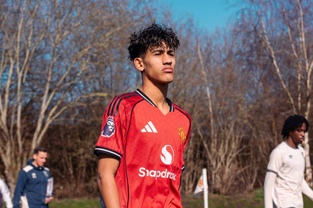 Ảnh bài viết Rashford gọi thần đồng 15 tuổi của MU là ngôi sao thực thụ