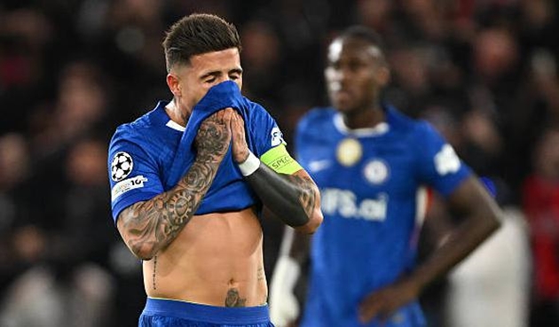 Chelsea thua thảm PSG sau hai lượt trận.