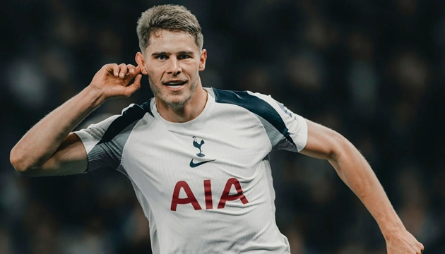 Van de Ven c&oacute; thể tỏa s&aacute;ng để gi&uacute;p Tottenham n&iacute;u k&eacute;o hy vọng ở lại Champions League?