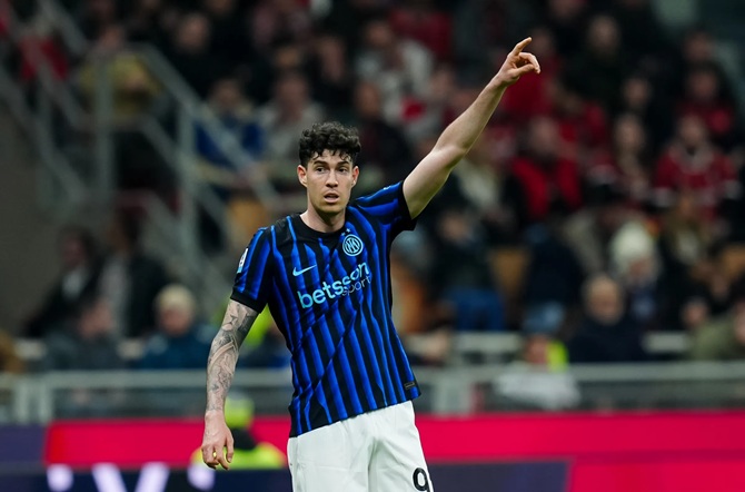 Ảnh bài viết Inter ngậm đắng nếu để Barca ép giá vụ Bastoni