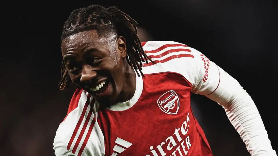 Eze vừa s&aacute;ng tạo vừa tu&acirc;n thủ chiến thuật.