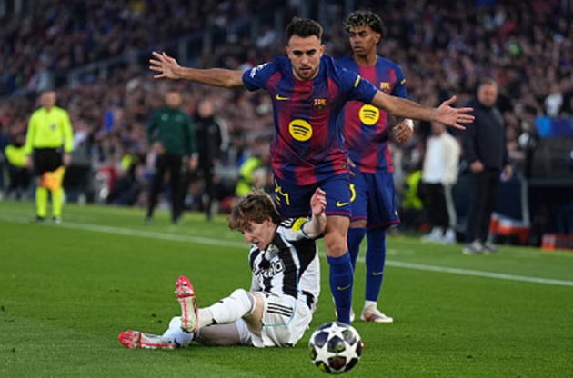 Eric Garcia (6.3): Mắc lỗi dẫn đến b&agrave;n gỡ của đối thủ v&agrave; phải rời s&acirc;n sớm do chấn thương.