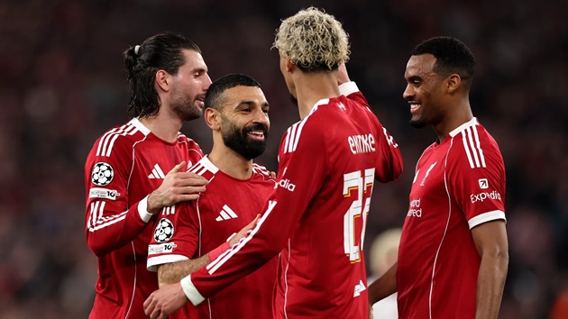 Ekitike gọi Salah là huyền thoại sau kỷ lục 50 bàn thắng