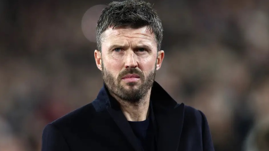 Carrick cần nhiều hơn những sự đầu tư cho vị tr&iacute; hậu vệ c&aacute;nh nếu &ocirc;ng được giữ lại.