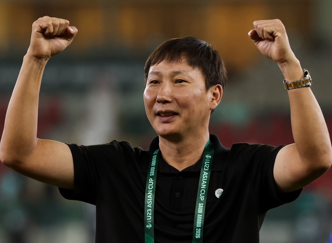 Ảnh bài viết Tuyển VN đoạt vé Asian Cup, FIFA gọi thầy Kim là phù thủy