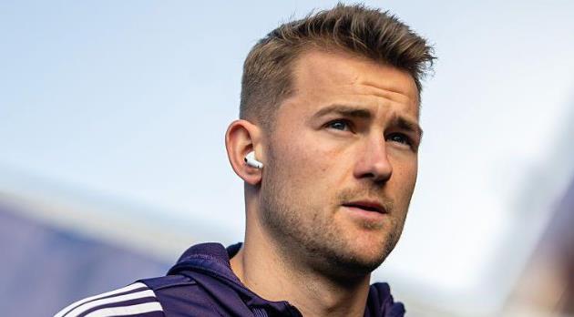 De Ligt chưa hẹn ng&agrave;y trở lại.