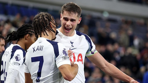 Simons v&agrave; Van de Ven sẽ tạo ra sự phối hợp b&ecirc;n c&aacute;nh tr&aacute;i.