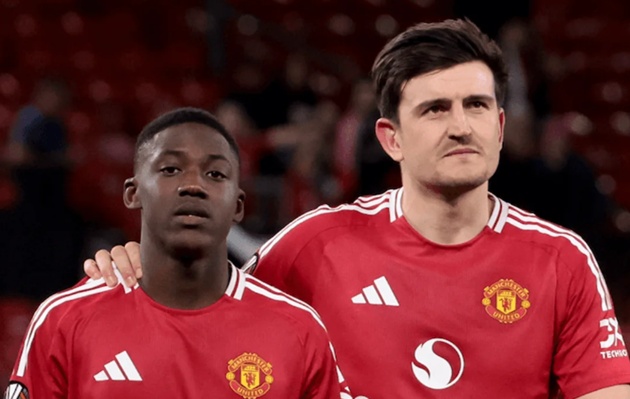 MU sắp tr&oacute;i ch&acirc;n Mainoo v&agrave; Maguire.