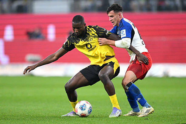 3 điểm nằm trong tầm tay đội chủ nh&agrave;.