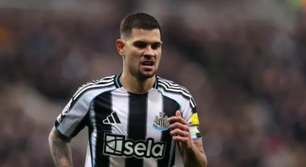 Bruno Guimaraes được li&ecirc;n kết nhiều với Man Utd.