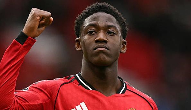 Kobbie Mainoo chuẩn bị được Manchester United tăng lương.