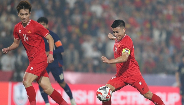 Quang Hải, Ho&agrave;ng Đức l&agrave; những k&egrave;o tr&aacute;i ấn tượng của b&oacute;ng đ&aacute; Việt Nam.