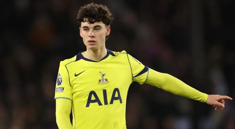 Ảnh bài viết MU tận dụng khủng hoảng của Spurs để mua Archie Gray