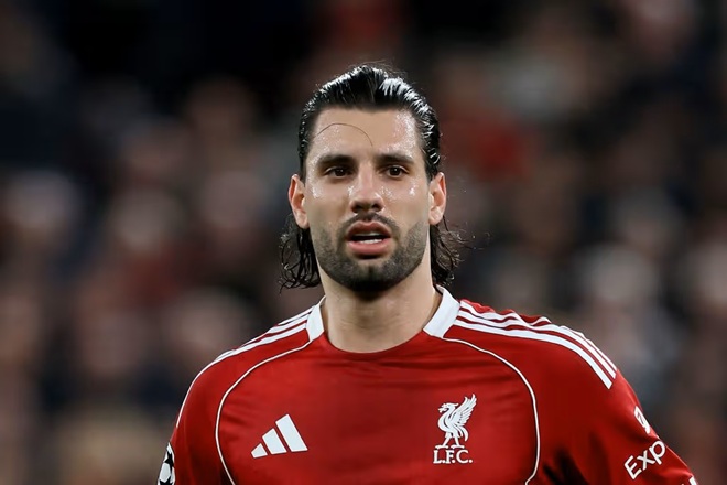 Dominik Szoboszlai (6,5): Hoạt động vô cùng xông xáo. Luôn chủ động hướng trái bóng lên phía trên và tạo ra nhiều cơ hội nhất trong số các tiền vệ Liverpool.