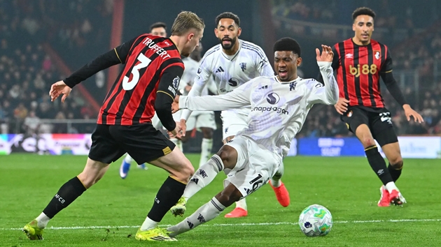 Ảnh bài viết Alan Shearer chỉ trích trọng tài Anh sau trận hòa của Man Utd