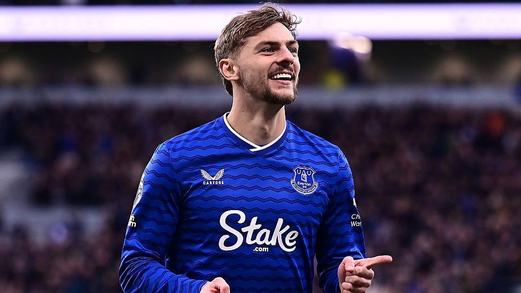 Ảnh bài viết Everton từ chối bán Dewsbury-Hall cho MU