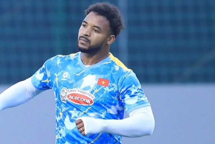 Xu&acirc;n Son tập ri&ecirc;ng.