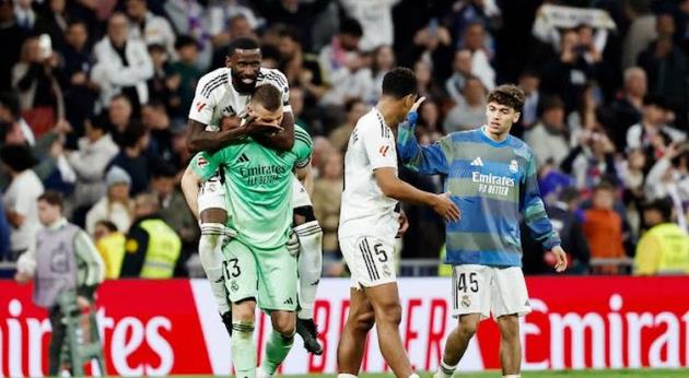 Ảnh bài viết Thắng trận derby đầu tay, Arbeloa cân bằng kỷ lục của Mourinho