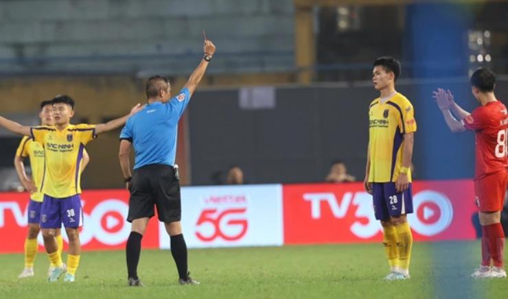 Viettel nhọc nhằn hạ Bắc Ninh.