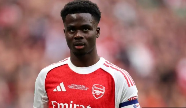 Bukayo Saka - 5 điểm. Saka sớm trở th&agrave;nh mục ti&ecirc;u triệt hạ của c&aacute;c cầu thủ Man City với h&agrave;ng loạt pha phạm lỗi th&ocirc; bạo. Khi bị đối phương theo k&egrave;m qu&aacute; chặt, Saka kh&ocirc;ng thể tạo ra những đột biến thường thấy. 