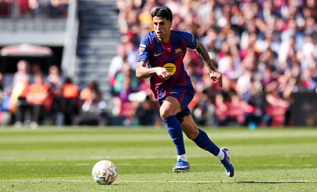 Joao Cancelo (7.8): Tiếp tục l&agrave; mối đe dọa tấn c&ocirc;ng thường trực khi dạt bi&ecirc;n lẫn b&oacute; v&agrave;o trung lộ. Ch&iacute;nh đường tạt b&oacute;ng chuẩn x&aacute;c từ t&igrave;nh huống cố định của anh đ&atilde; kiến tạo cho Araujo ghi b&agrave;n.