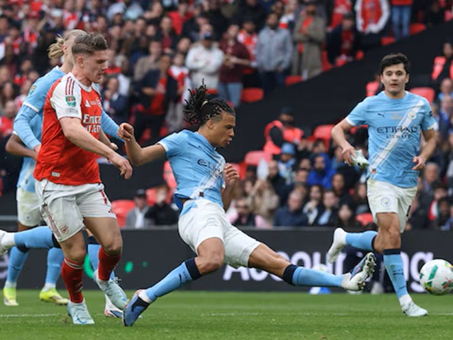 Nathan Ake (7,7): Đóng thế cho Dias bị chấn thương và đã hoàn thành tốt nhiệm vụ. Khoảnh khắc ấn tượng nhất là pha xoạc bóng dũng mãnh để đoạt lại bóng từ chân Gyokeres sau khi bị xỏ háng ở nhịp trước đó.