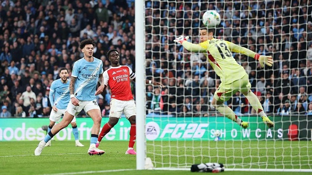 O'Reilly c&oacute; trận đấu ch&oacute;i s&aacute;ng gi&uacute;p Man City đ&aacute;nh bại Arsenal.