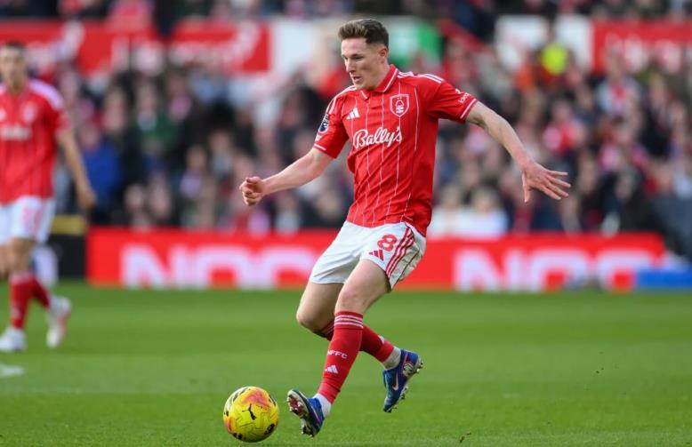 Anderson là phương án hoàn hảo thay Casemiro ở MU.