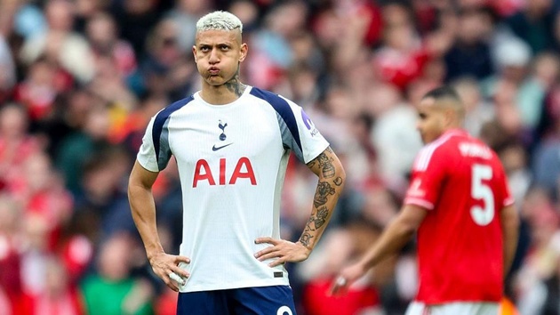 Tinh thần của c&aacute;c cầu thủ Spurs đ&atilde; chạm đ&aacute;y