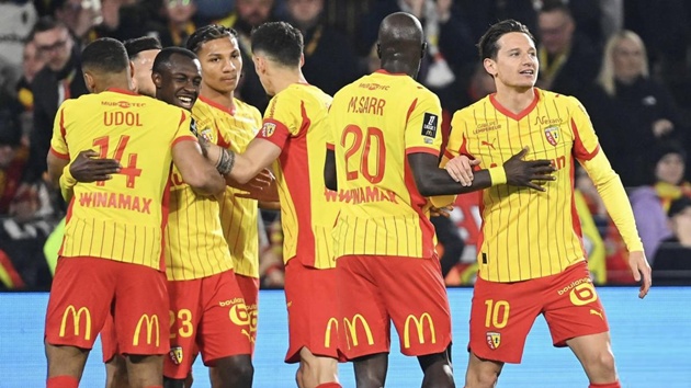 Ảnh bài viết Đua vô địch khốc liệt, Lens từ chối hoãn đấu PSG