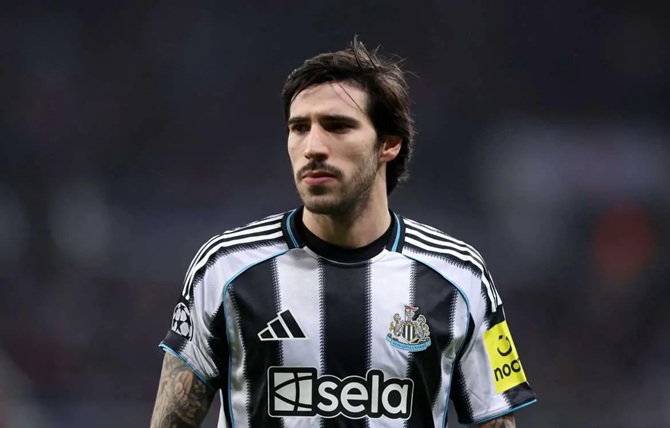 Ảnh bài viết Chris Waddle chê Sandro Tonali thừa thãi tại Arsenal