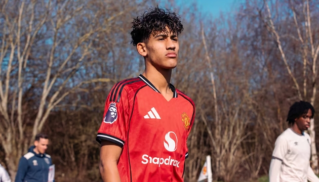 Ảnh bài viết Thần đồng 15 tuổi ghi 21 bàn được Man Utd gọi lên đội một