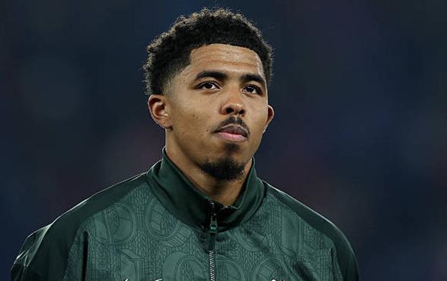 Wesley Fofana khiến Chelsea rơi v&agrave;o cảnh kh&oacute; xử.