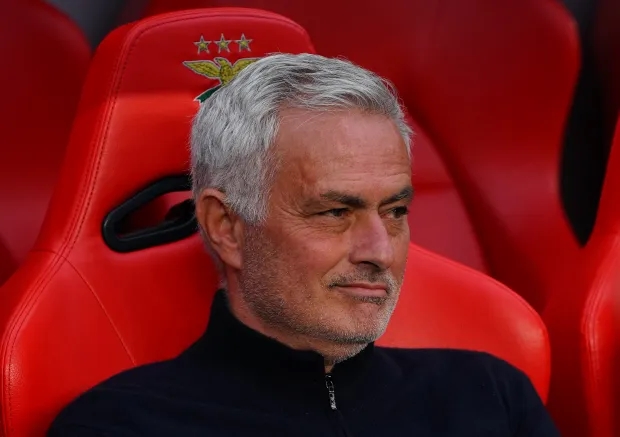 Ảnh bài viết Chuyên gia giục Newcastle bỏ Howe, mời Mourinho