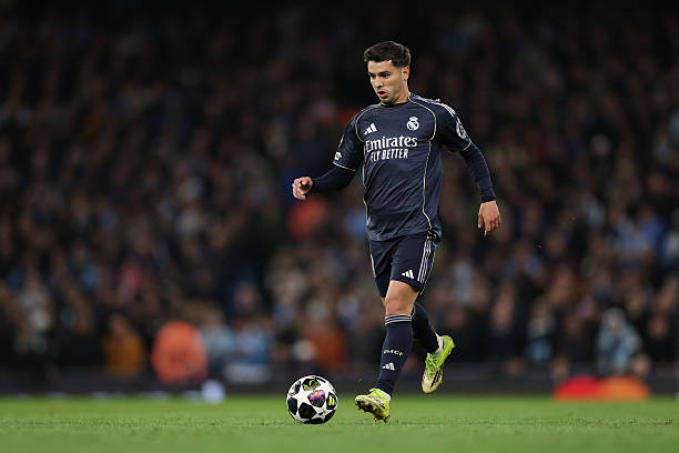 Ảnh bài viết Brahim Diaz rũ bùn đứng dậy để rực sáng tại Real Madrid