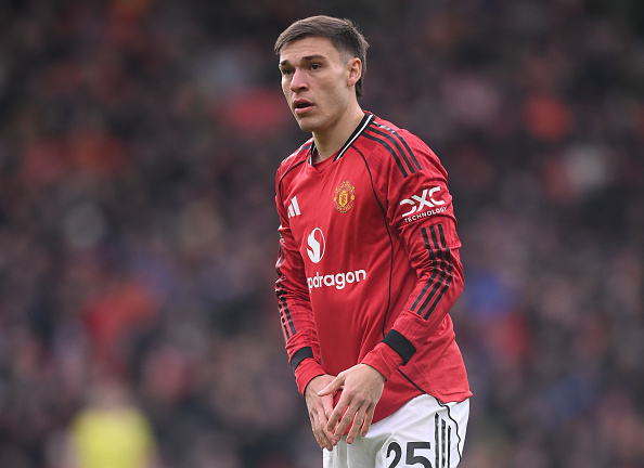 Ảnh bài viết Ugarte quyết bám trụ Man Utd bất chấp nguy cơ bị thanh lý