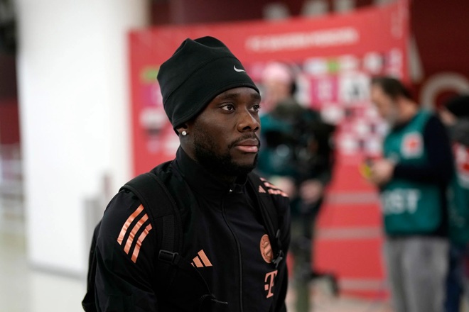 Bayern được cho sẵn sàng bán Davies.