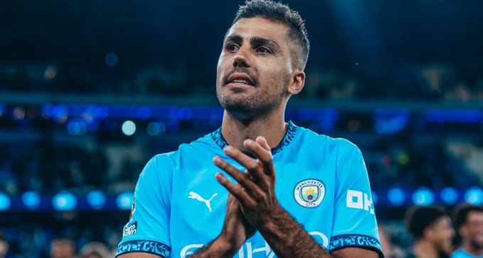 Rodri kh&ocirc;ng loại trừ khả năng gia nhập Real.