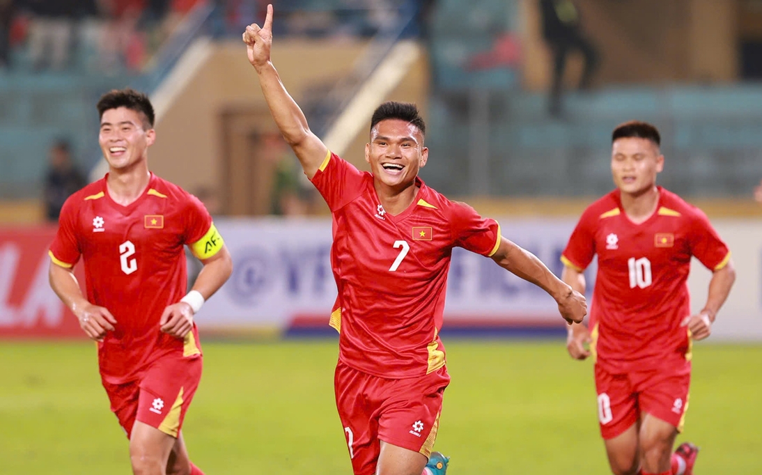 Ảnh bài viết Tuyển Việt Nam nã 3 bàn vào lưới Bangladesh ngay hiệp 1