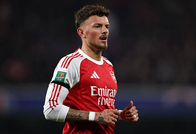 Ben White giờ chỉ l&agrave; k&eacute;p phụ ở Arsenal.