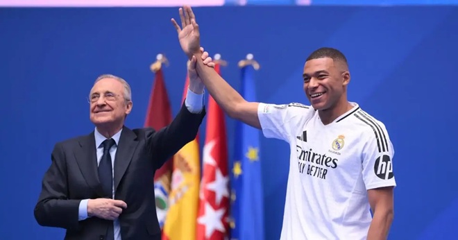 Mbappe muốn nhận đặc c&aacute;ch y tế từ Real Madrid.